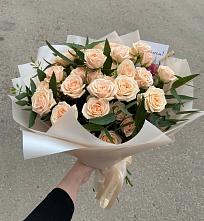 Букет Кремовые розы Латте в Веледниково